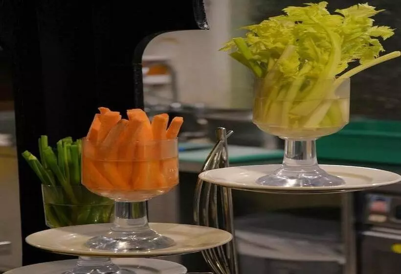 هتل Melia Kuala Lumpur