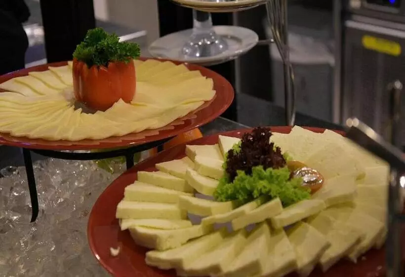 هتل Melia Kuala Lumpur