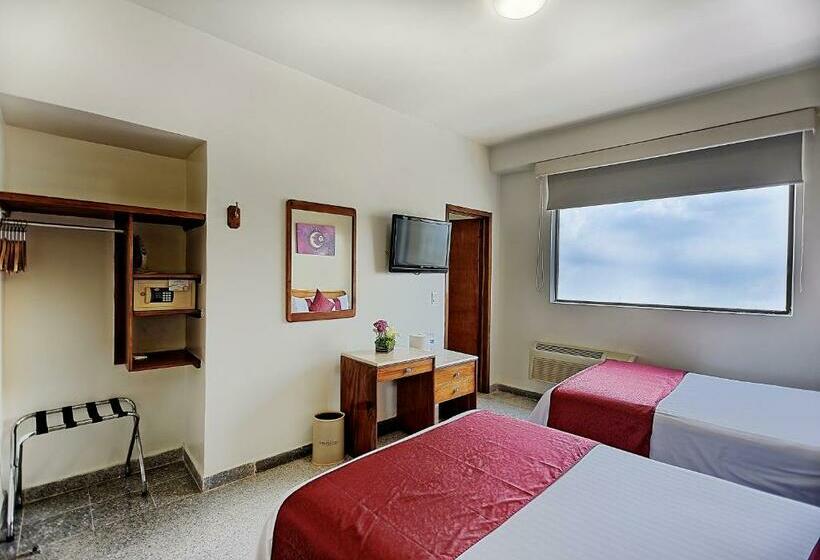 فندق Olmeca Plaza Urban Express