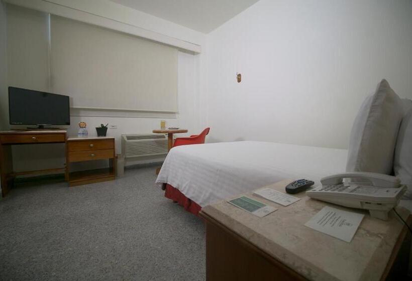 فندق Olmeca Plaza Urban Express