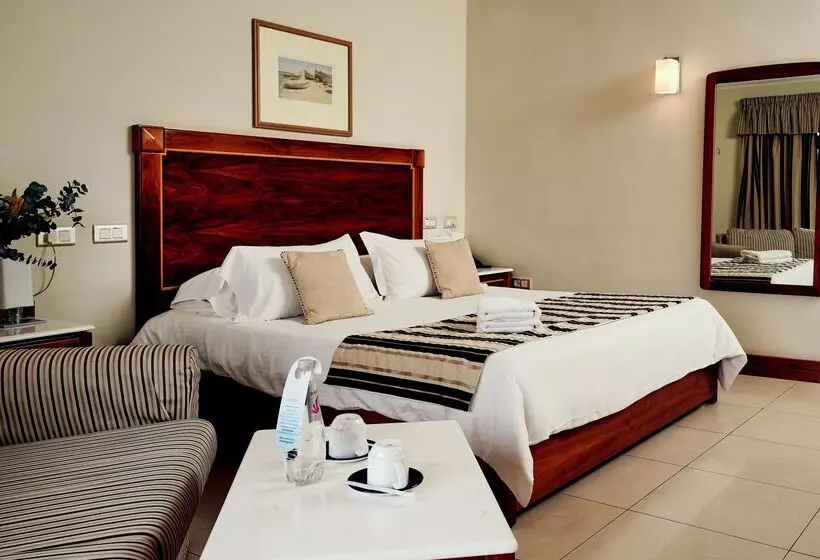 هتل Paradise Bay Resort