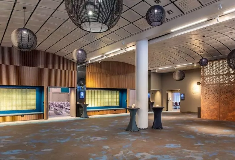 Radisson Blu Scandinavia Hotel, Oslo