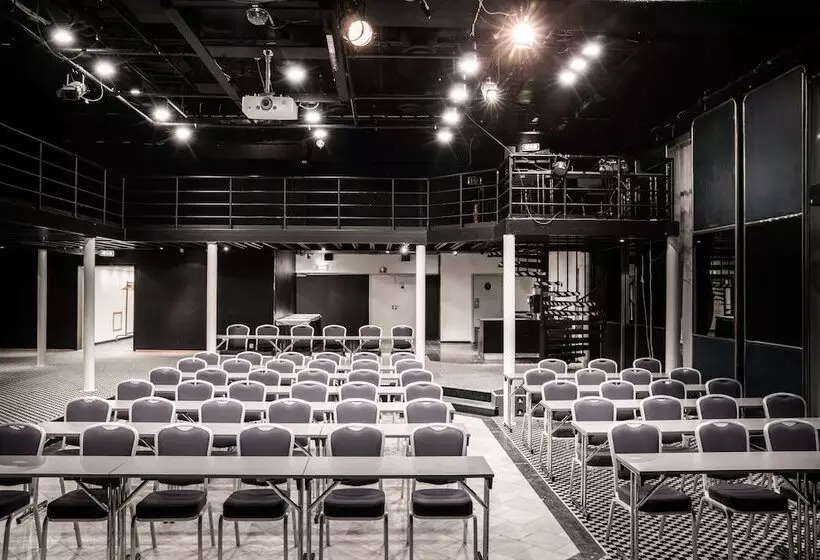 Radisson Blu Scandinavia Hotel, Oslo