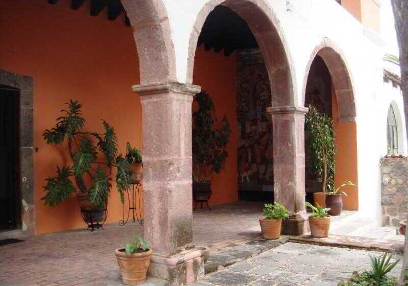 هتل Rancho Atascadero