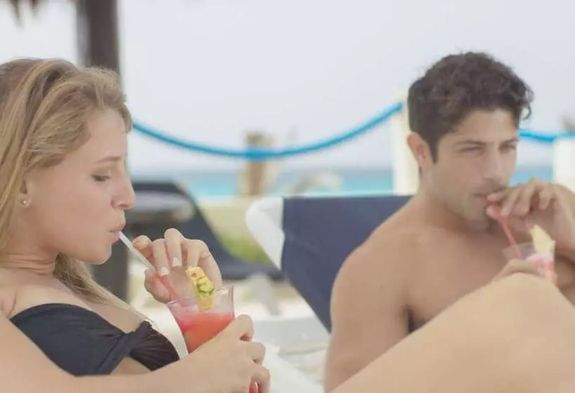 リゾートホテル Occidental Tucancun All Inclusive