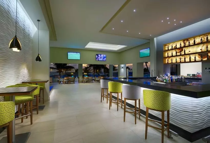 リゾートホテル Occidental Tucancun All Inclusive