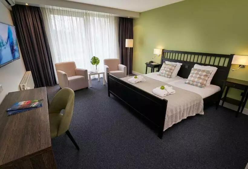 ホテル Amrâth  & Thermen Born Sittard