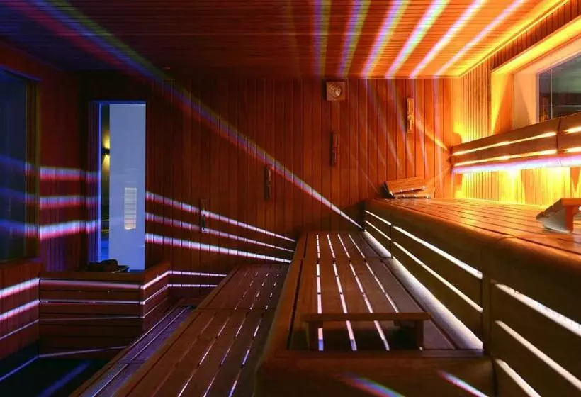 ホテル Amrâth  & Thermen Born Sittard