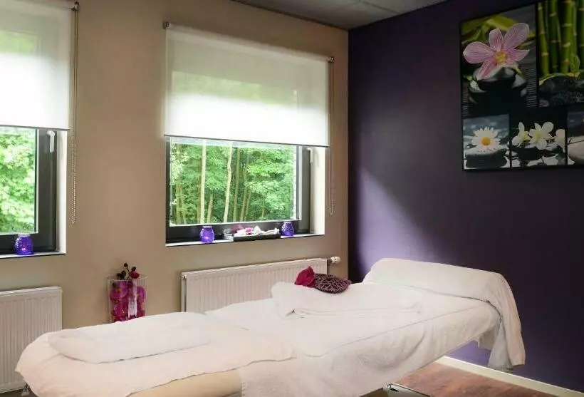 ホテル Amrâth  & Thermen Born Sittard