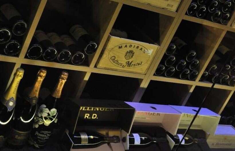 ホテル & Appartementen Royal