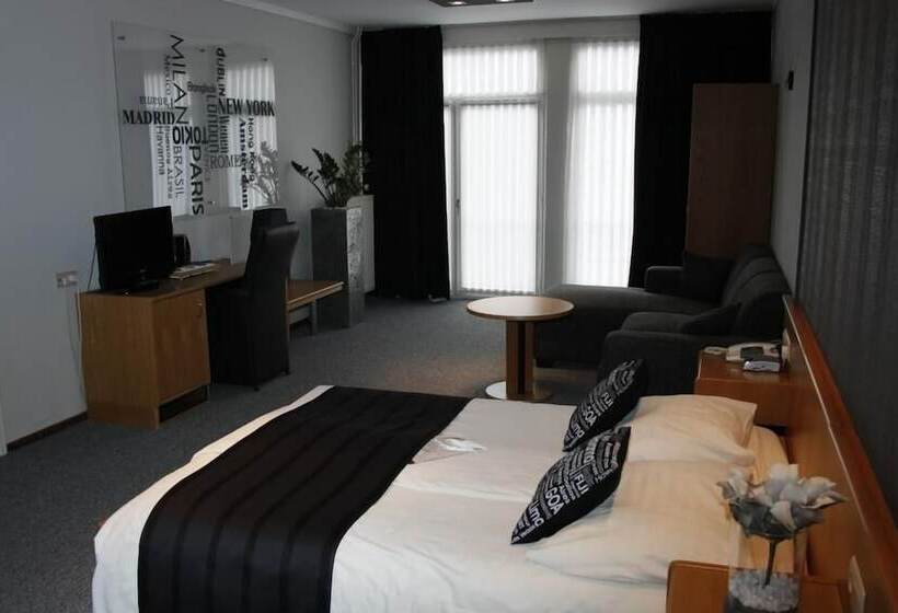 ホテル & Appartementen Royal