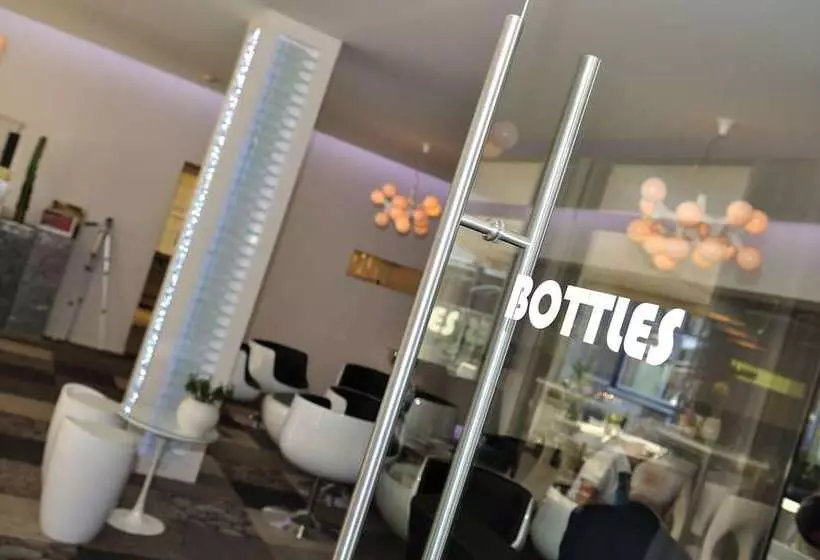 酒店 & Appartementen Royal