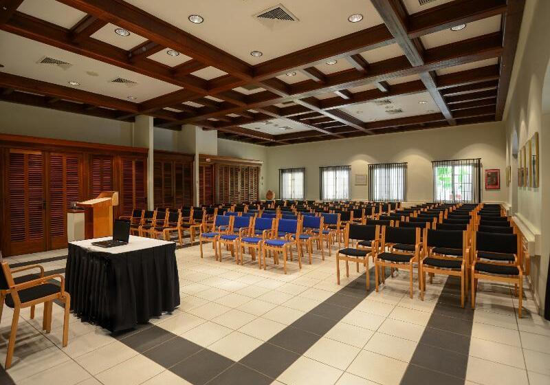 هتل Curacao Avila Beach