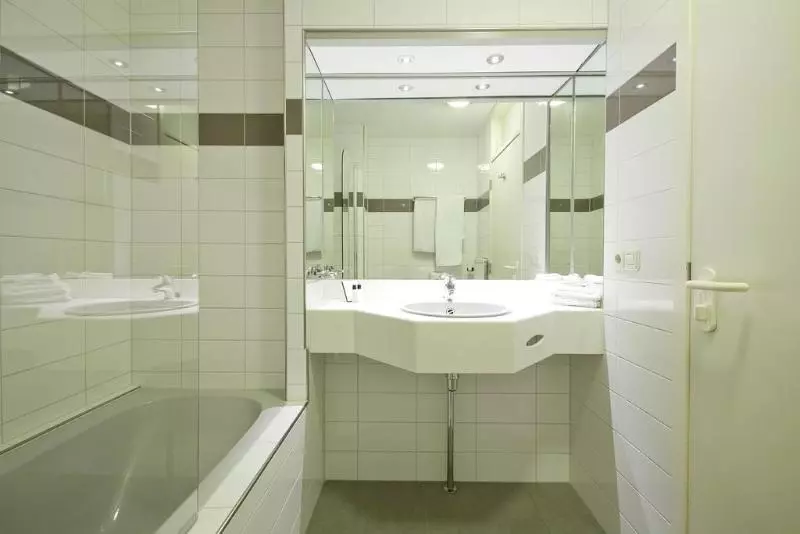 Hôtel Carlton Oasis