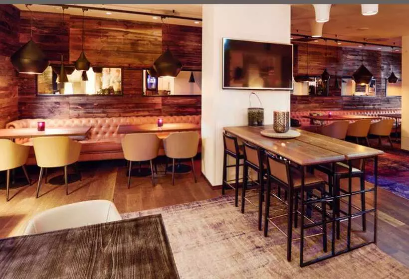 Clarion Hotel Admiral