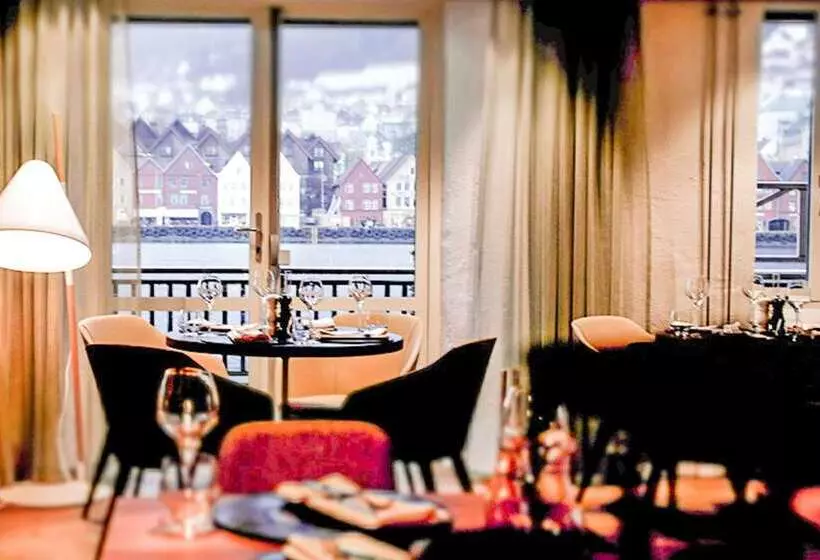 Clarion Hotel Admiral