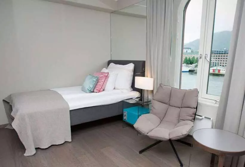 Clarion Hotel Admiral