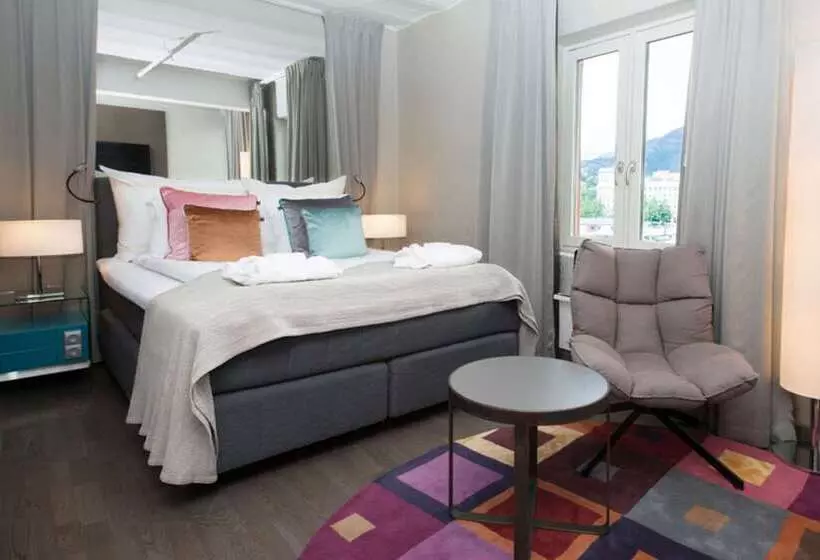 Clarion Hotel Admiral