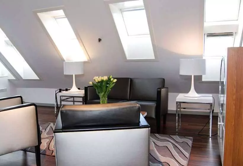 Clarion Hotel Admiral