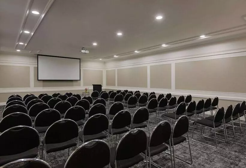 Mövenpick Hotel Auckland