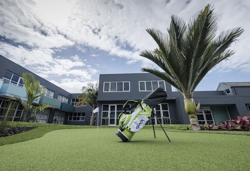 בית מלון כפרי Naumi  Auckland Airport