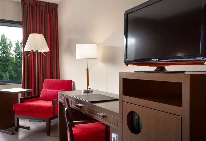 Hotelli NH Capelle Rotterdam