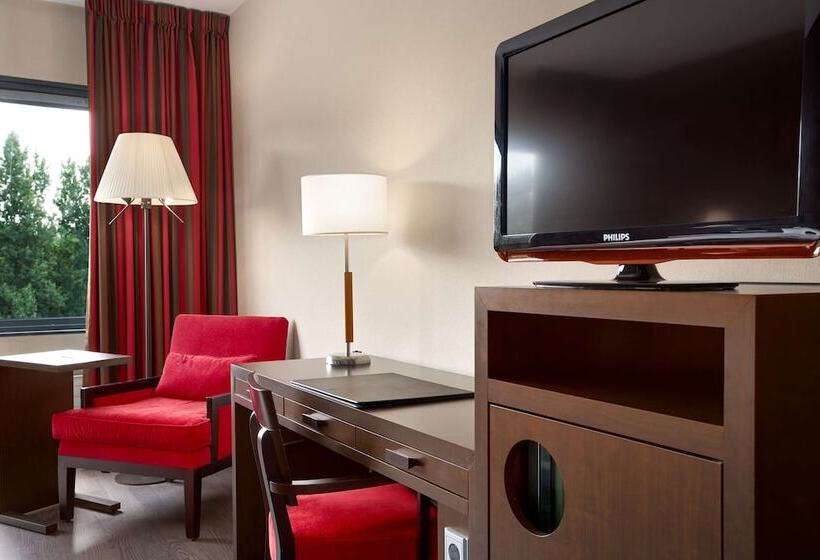 Hotelli NH Capelle Rotterdam