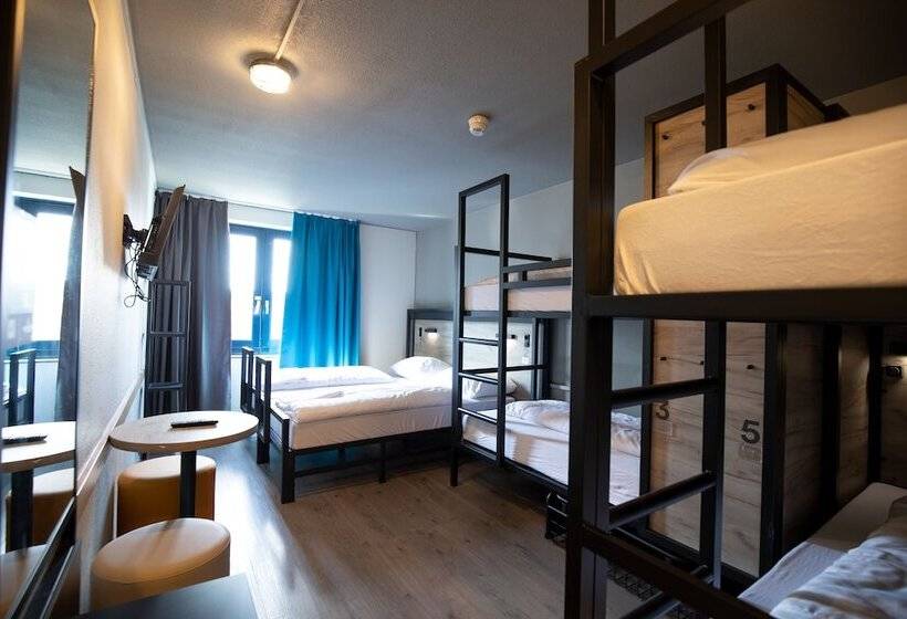 Отель A&o Rotterdam City