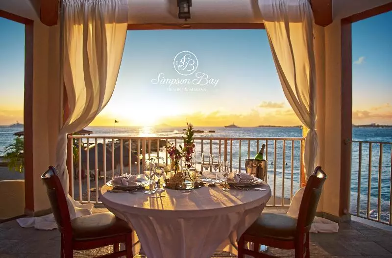 Hotel Simpson Bay Resort Marina & Spa