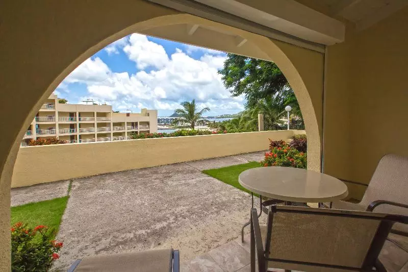 Hotel Simpson Bay Resort Marina & Spa