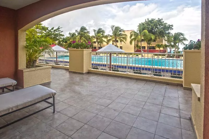 Hotel Simpson Bay Resort Marina & Spa