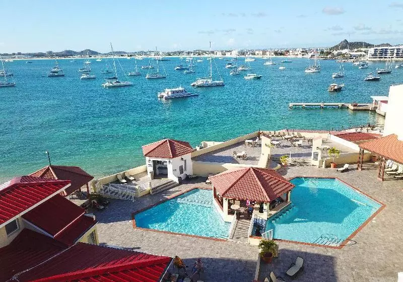 Hotel Simpson Bay Resort Marina & Spa