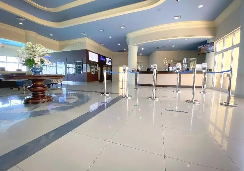 Hotel Simpson Bay Resort Marina & Spa