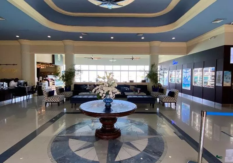 Hotel Simpson Bay Resort Marina & Spa