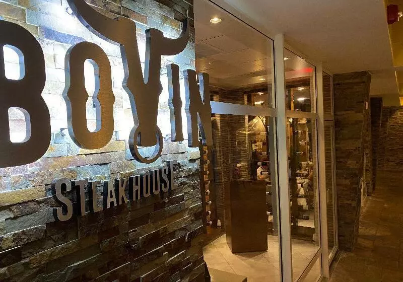 Hotel Simpson Bay Resort Marina & Spa