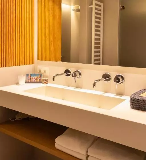 Noordzee, Hotel & Spa