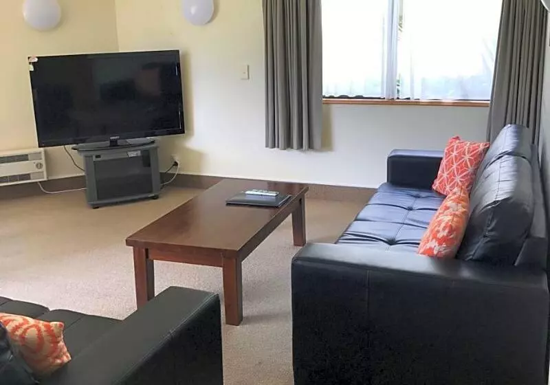 Asure Explorer Motel & Apartments