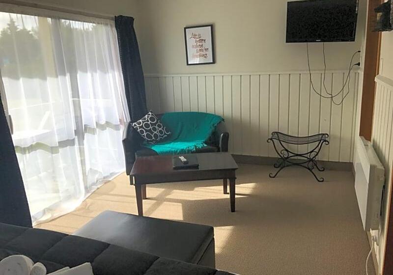 Asure Explorer Motel & Apartments