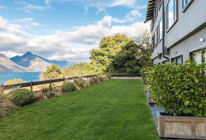 Copthorne Hotel & Resort Lakefront Queenstown