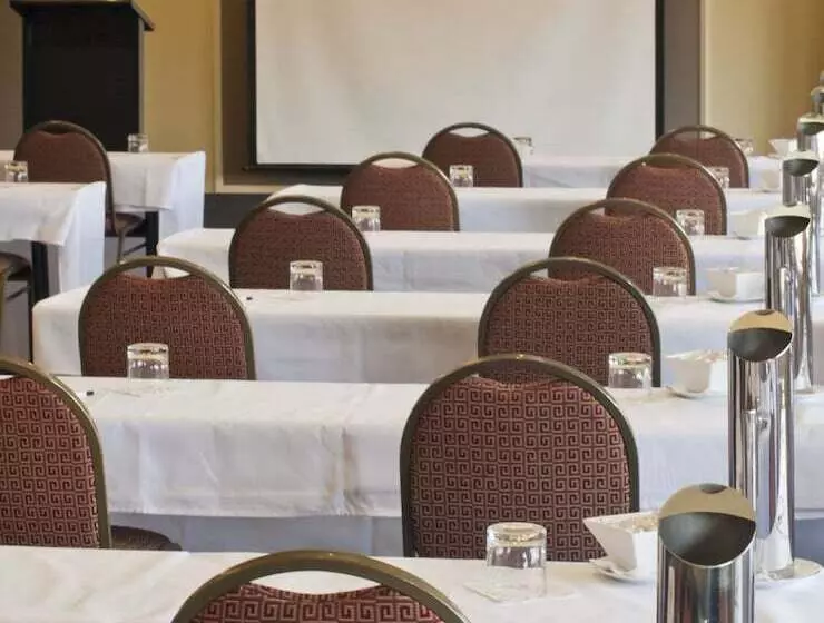 Copthorne Hotel & Resort Lakefront Queenstown