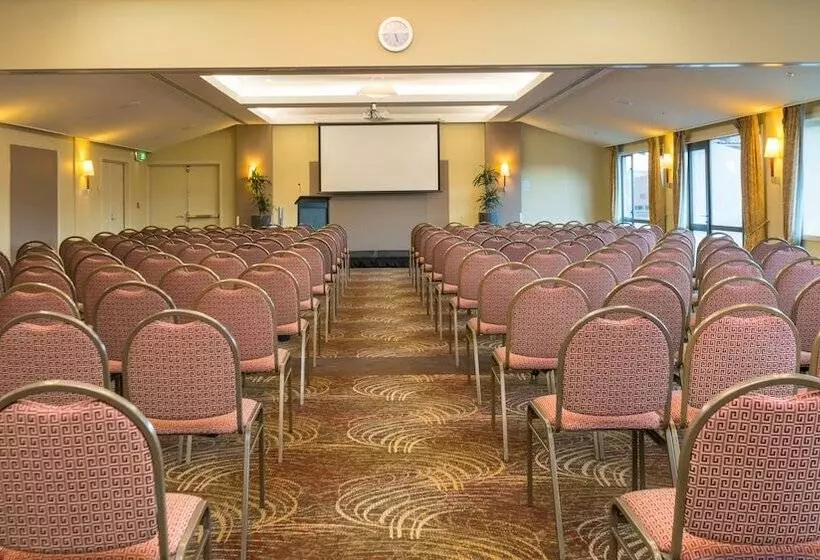 Copthorne Hotel & Resort Lakefront Queenstown