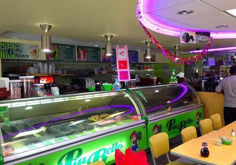 هتل Coral By The Sea