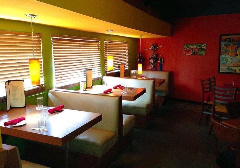 هتل Coral By The Sea