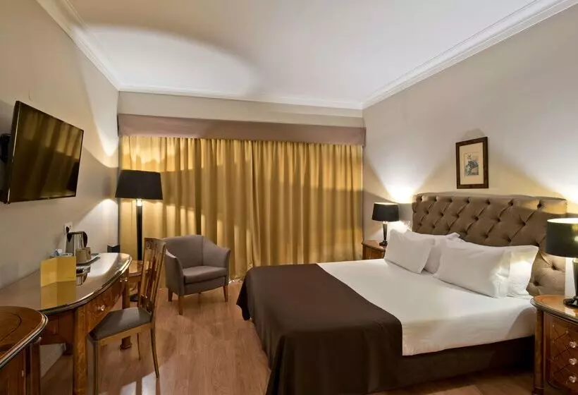 בית מלון כפרי Golden Tulip Porto Gaia