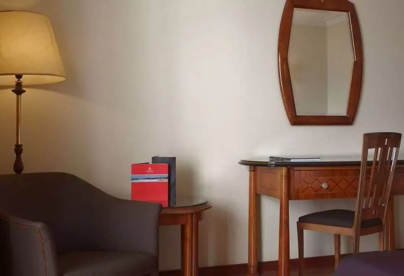 בית מלון כפרי Golden Tulip Porto Gaia