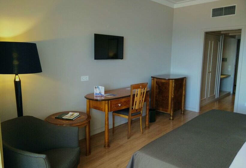 هتل Golden Tulip Porto Gaia