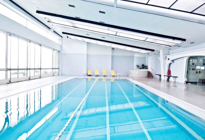 هتل Golden Tulip Porto Gaia