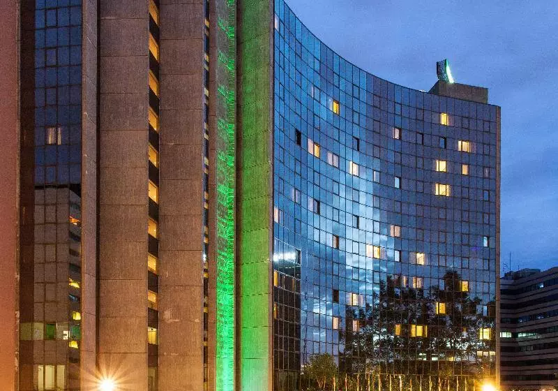 Отель Holiday Inn Lisbon Continental, An Ihg