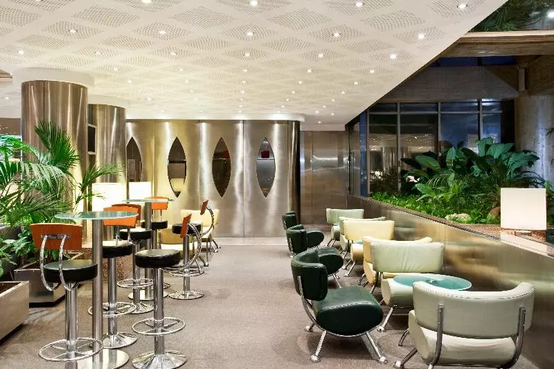 Отель Holiday Inn Lisbon Continental, An Ihg