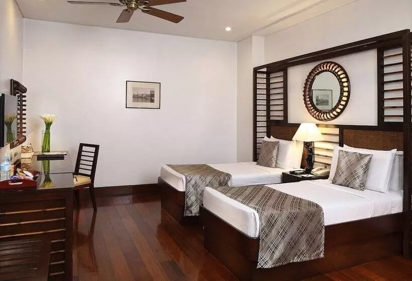 Hotel Manila Lotus